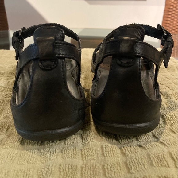 ECCO black leather flat sandals, size 38 - Picture 6 of 6